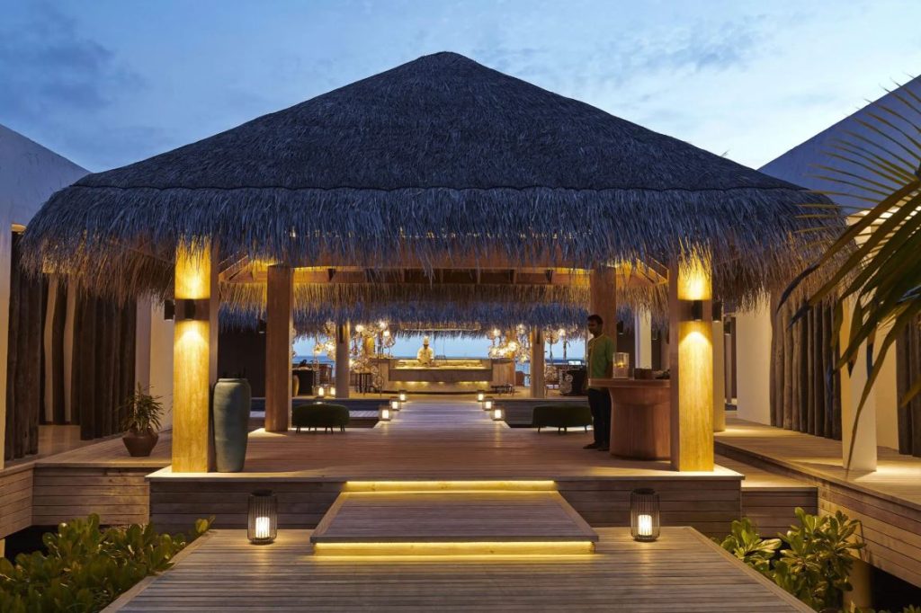 The Ultimate Luxury Twin Centre Holiday: Maldives & Dubai from £3149pp 11 Capture5 2 Louise and Scott at Hays Travel