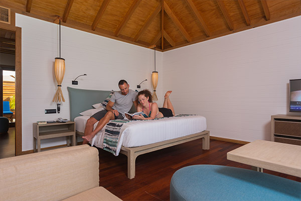 Jacuzzi Water Villa 2 600x400 1 Louise and Scott at Hays Travel