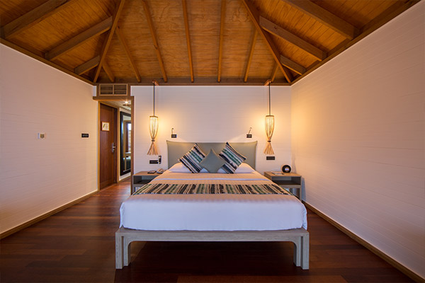 Jacuzzi Water Villa 6 600x400 1 Louise and Scott at Hays Travel