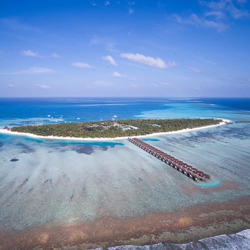 MeeruAerial4 1 500x500 1 Louise and Scott at Hays Travel
