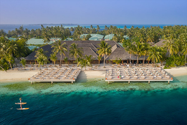 Vilamendhoo Aerial 3 600x400 1 Louise and Scott at Hays Travel