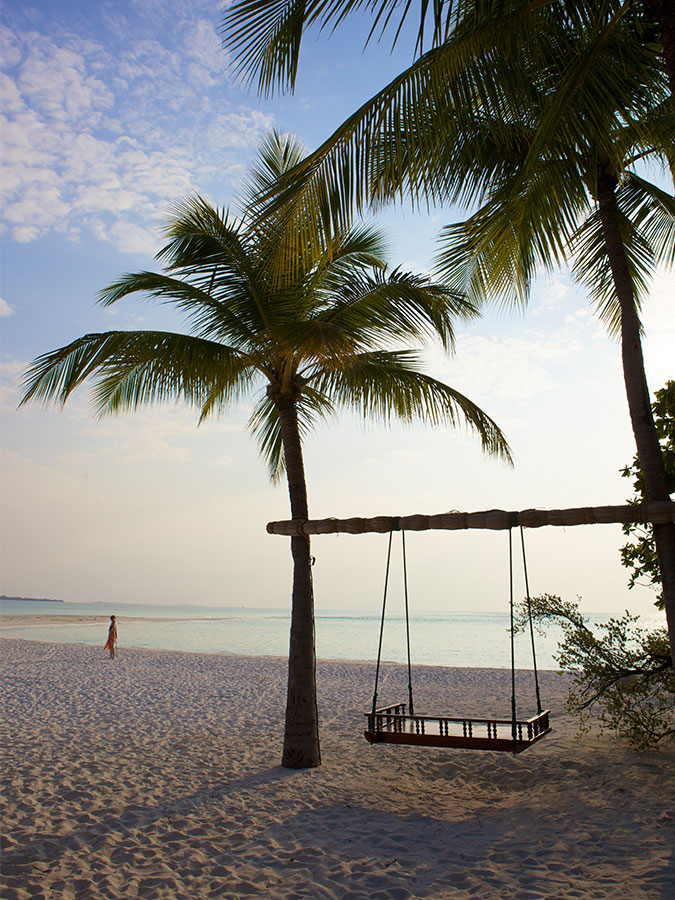 sangu swing 675x900 2 Louise and Scott at Hays Travel