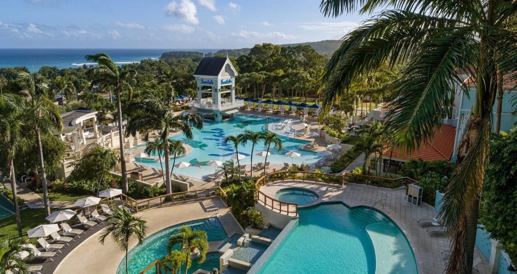 Amazing Sandals Ochi Jamaica Butler Suite Deal – June 2026 Escape 4 545651455 122264149070027598 2797682314804662639 n 1 Louise and Scott at Hays Travel