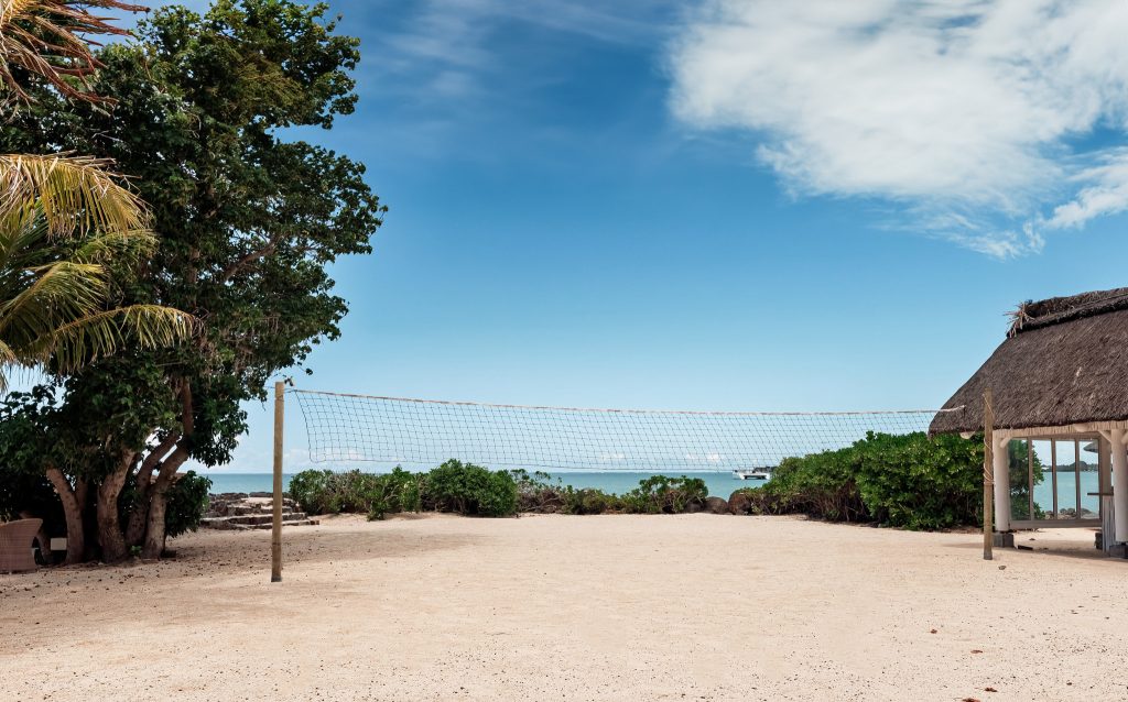4b337054095daea409908f5d527b98d0 Louise and Scott at Hays Travel